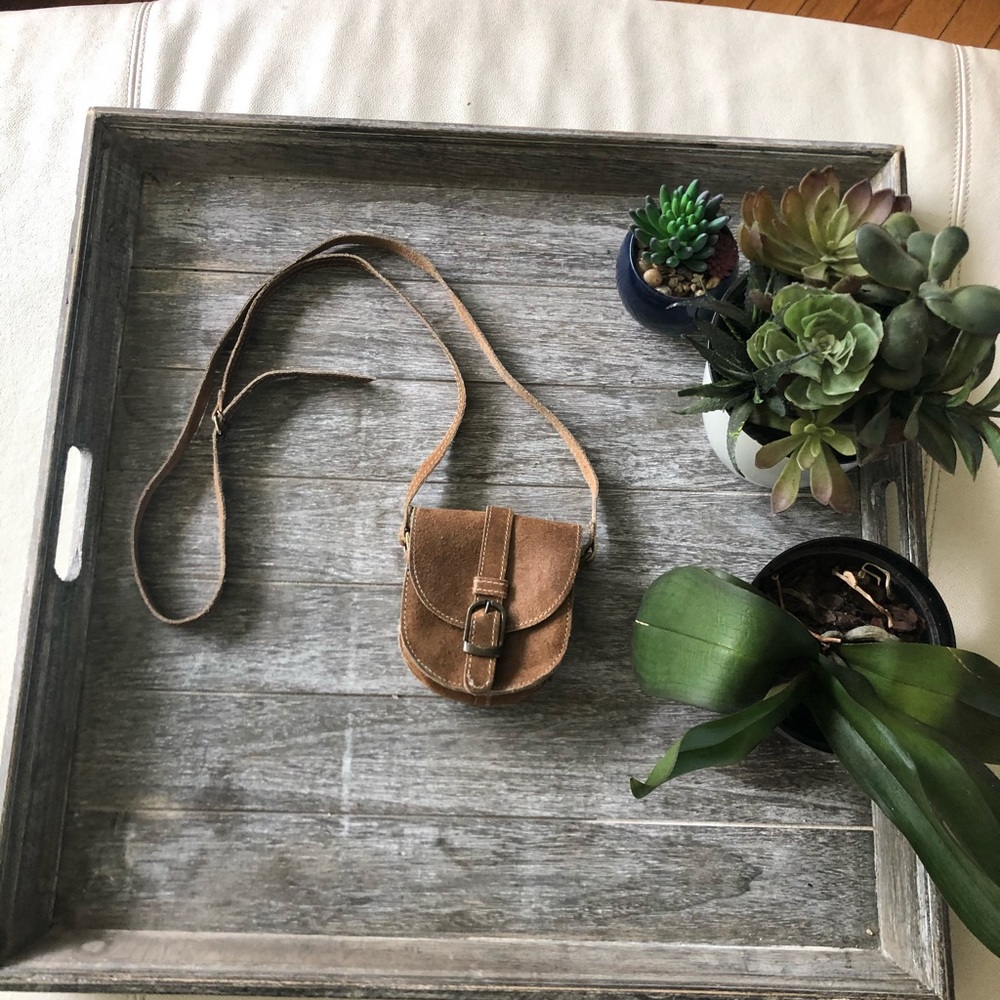 Cute little crossbody bag!!